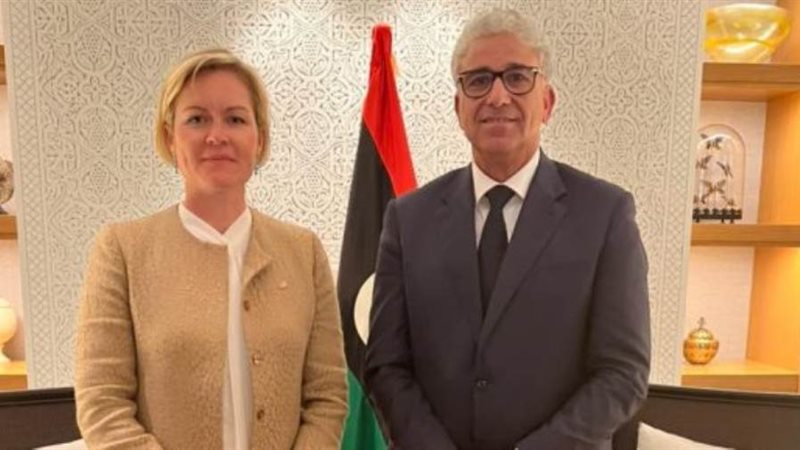 فتحي باشاغا وكارولين