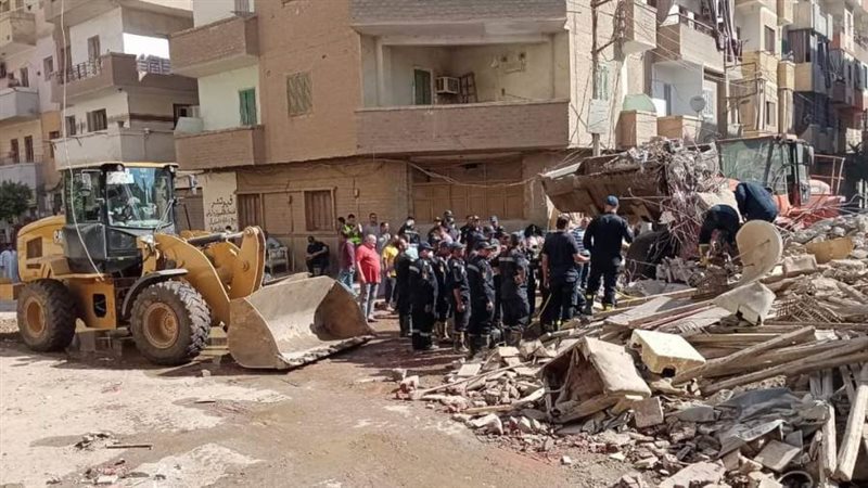 إخلاء المنزل المجاور