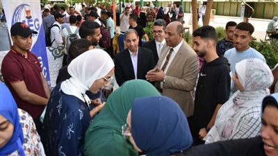 كرنفال طلابي تنظمه كلية العلوم بجامعة سوهاج لإستقبال طلابها الجدد والقدامى