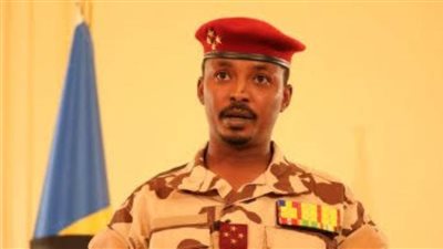 تنصيب الجنرال محمد إدريس ديبي رئيسا انتقاليا للتشاد