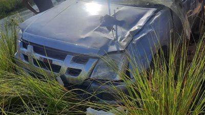 إصابة ١٤ شخصًا في انقلاب سيارة على الزراعي الغربي بسوهاج (صور)