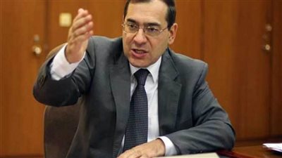 وزير البترول يبحث مع مسؤولي 