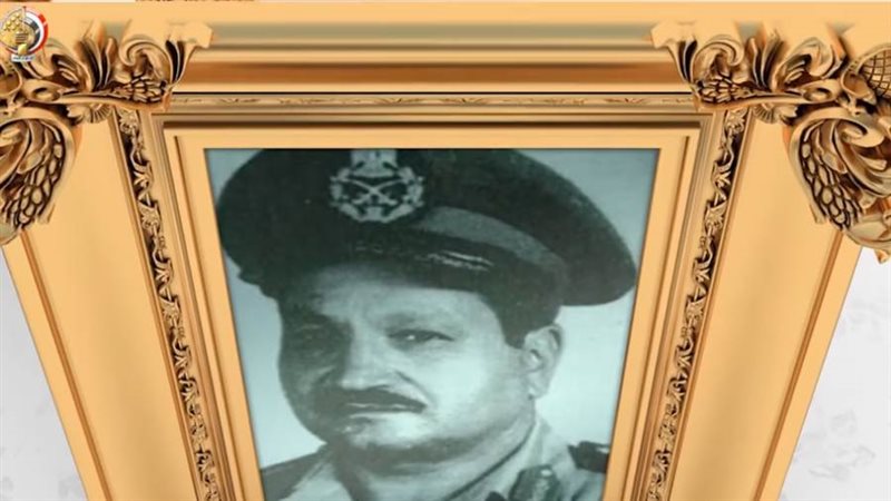 الفريق فؤاد عزيز