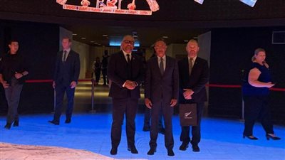  وزير الدفاع النيوزيلندى يزور متحف الحضارة