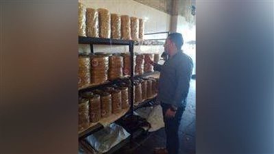 إعدام طن ونصف أغذية وعصائر فاسدة خلال حملة بالدقهلية 