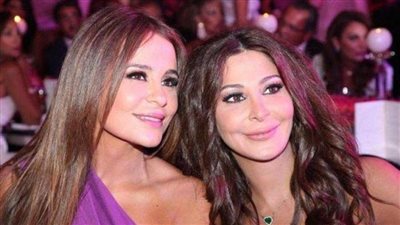 هل اعتدت كارول سماحة بالضرب على إليسا؟