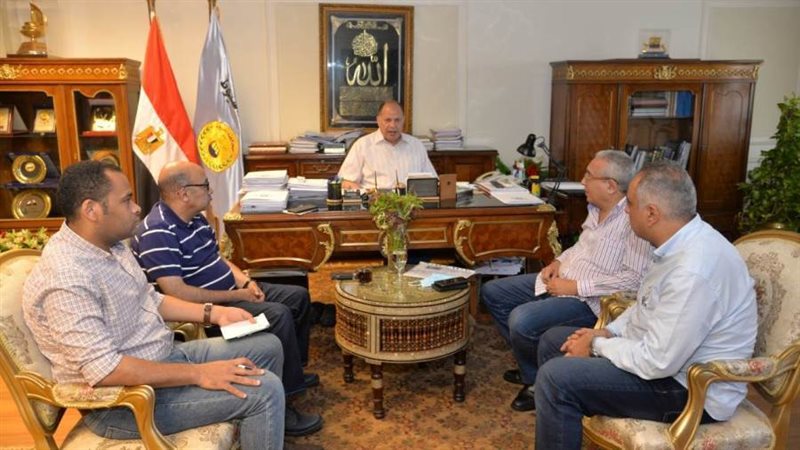 محافظ أسيوط يواصل