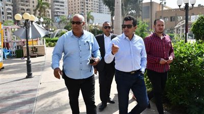 جولة مفاجئة لوزير الشباب على مركزي شباب سليم والوحدات وشبرا البلد.. صور