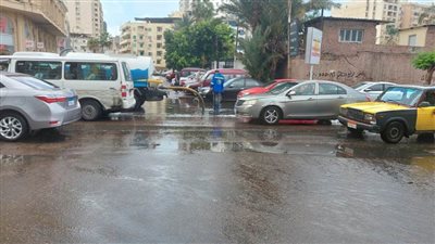 محافظ الإسكندرية يشدد على رؤساء الأحياء والأجهزة المعنية بالتواجد في الشوارع لمجابهة النوات