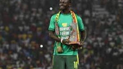 ساديو مانى يحصد جائزة سقراط بحفل الكرة الذهبية 