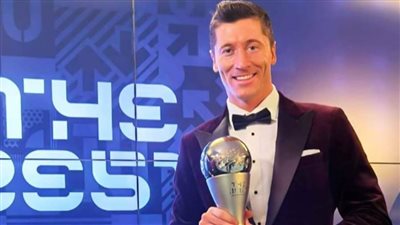 حفل الكرة الذهبية.. ليفاندوفيسكى يفوز بجائزة أفضل هداف لعام 2022