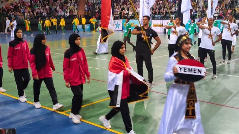 خلال الافتتاح