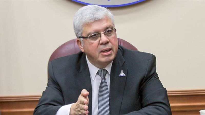 الدكتور أيمن عاشور