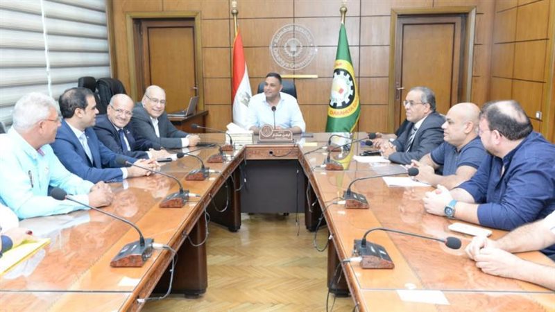 اجتماع محافظ الدقهلية