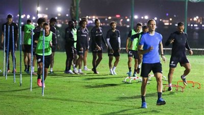 مروان حمدي يقود هجوم المصري أمام سيراميكا كليوباترا 