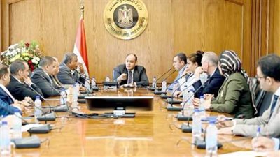 وزير التجارة يؤكد الحرص على التواصل الدائم مع المجالس النيابية لبحث المعوقات التي تواجه الصناعة