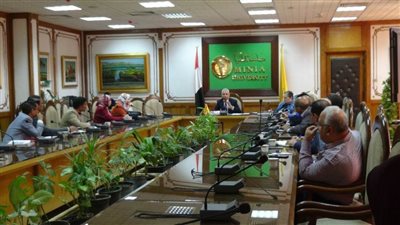 جامعة المنيا ناقش إتاحة الكتب على المنصات الإلكترونية 
