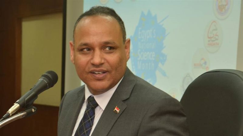 الدكتور محمود صقر