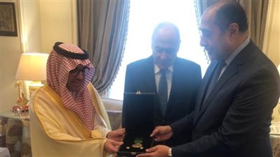 المنظمة العربية تمنح السفير حسام زكي وسام السياحة العربية من الدرجة الأولى