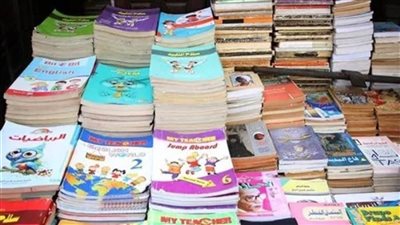 ضبط 5 مطابع بالقاهرة والإسكندرية لقيامها بطبع كتب دراسية بدون ترخيص