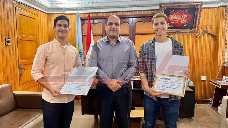 خلال التكريم