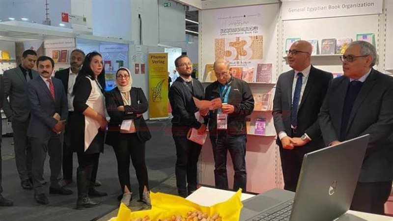 جانب من المعرض