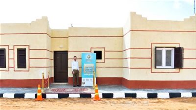 بيت الزكاة والصدقات يسلم أهالي أبوصوان بشمال سيناء ١٥ منزلا ومشغل حرف يدوية