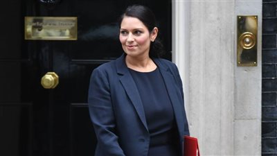 وزيرة داخلية بريطانيا السابقة تدعم ترشح بوريس جونسون لزعامة حزب المحافظين