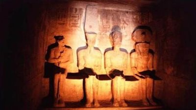 مطار أبو سمبل يستقبل الزوار احتفالا بتعامد الشمس على وجه الملك رمسيس الثاني