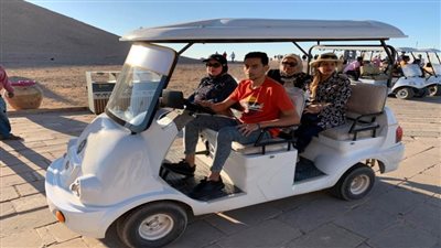    بدء تشغيل السيارات الكهربائية بأبو سمبل بالتزامن مع احتفالات تعامد الشمس على رمسيس الثاني