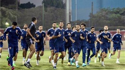 الأهلي يختتم تدريباته استعدادا لمواجهة أسوان غدا في الدوري الممتاز