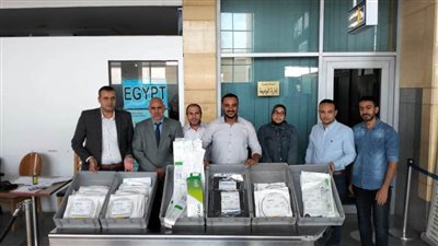 جمارك بمطار برج العرب الدولي تضبط محاولة تهريب عدد من المستلزمات الطبية 