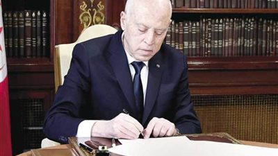 الرئيس التونسي يشدد مجددا على ضرورة تطبيق القانون على الجميع