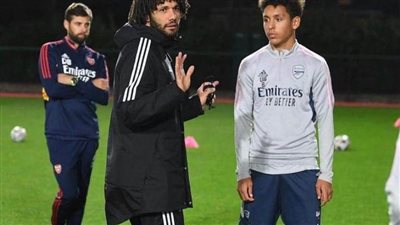 «النني» يقود تدريبات شباب آرسنال بعد حصوله على الرخصة التدريبية