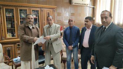 تسليم مفاتيح الوحدات السكنية بقاطية للمواطنين بعد تأهيلها