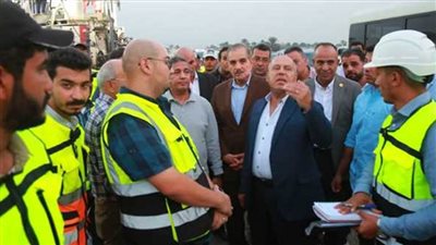 وزير النقل ومحافظ كفرالشيخ يبحثان تطوير شبكة الطرق بالمحافظة