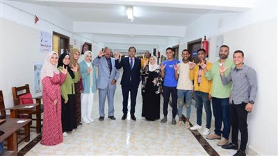 رئيس جامعة سوهاج يتابع امتحانات قبول الطلاب الصم بكلية التربية النوعية 