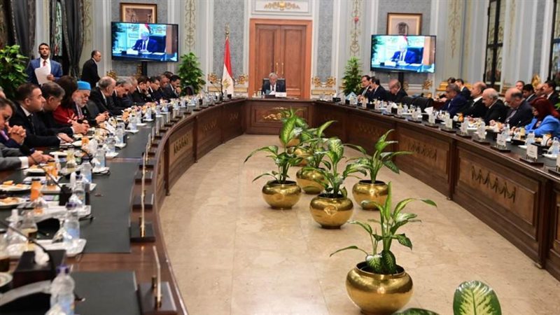 خلال الاجتماع