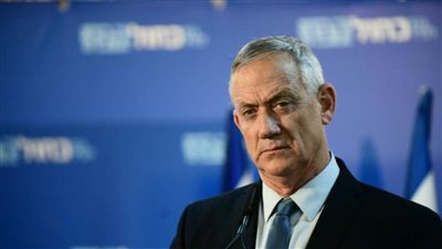 جانتس يغادر تل أبيب متوجها إلى أنقرة في زيارة 