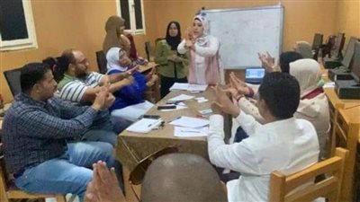 رئيس جامعة سوهاج يشهد فعاليات دورة لغة الإشارة ويدعم المواهب الفنية للطلاب ذوي الهمم