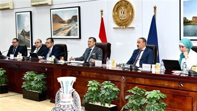 وزير السياحة يجتمع مع رئيس الهيئة العامة للاستثمار 