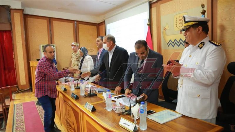 تكريم عمال النظافة