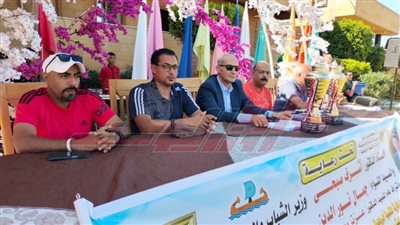 تسليم كأس دوري القوافل الرياضية للقرى الأكثر احتياجا بمعسكر شاب مصيف بلطيم 