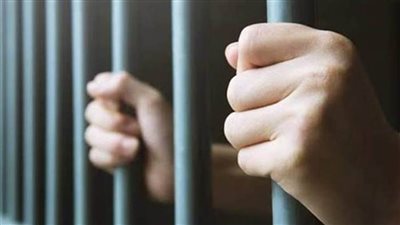 جنايات الجيزة: المؤبد لمتهم بتصنيع وبيع المخدرات في بولاق الدكرور