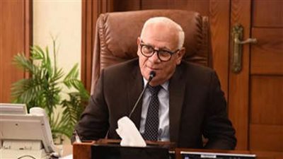 محافظ بورسعيد يعلن تجديد التعاقد مع شركة إدارة قرية 