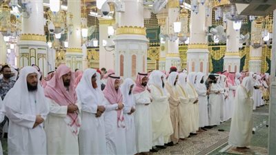 إماما المسجدين الحرام النبوي يحذران من خطورة نشر الشائعات ويدعوان لـ
