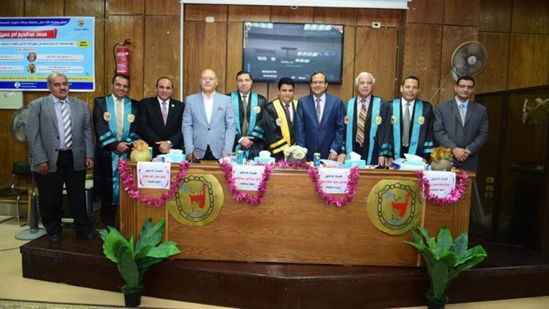 جانب من المناقشه