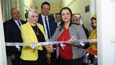 افتتاح أعمال معرض الكتاب الفرنسي السادس بكلية الآداب جامعة أسيوط 