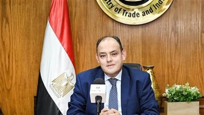 وزير الصناعة: منح الرخصة الذهبية وتفعيل قانون تفضيل المنتج المحلي يعزز حركة الاستثمار