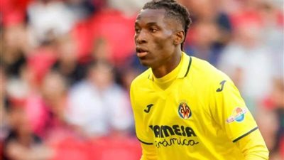 برشلونة يسعى لضم السنغالي نيكولاس جاكسون لاعب فياريال